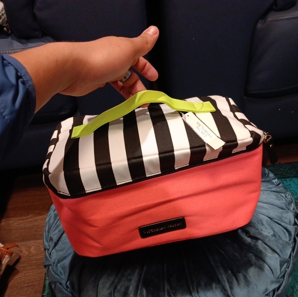 Victoria's Secret Striped Cosmetic Bag New - Picture 4 of 6